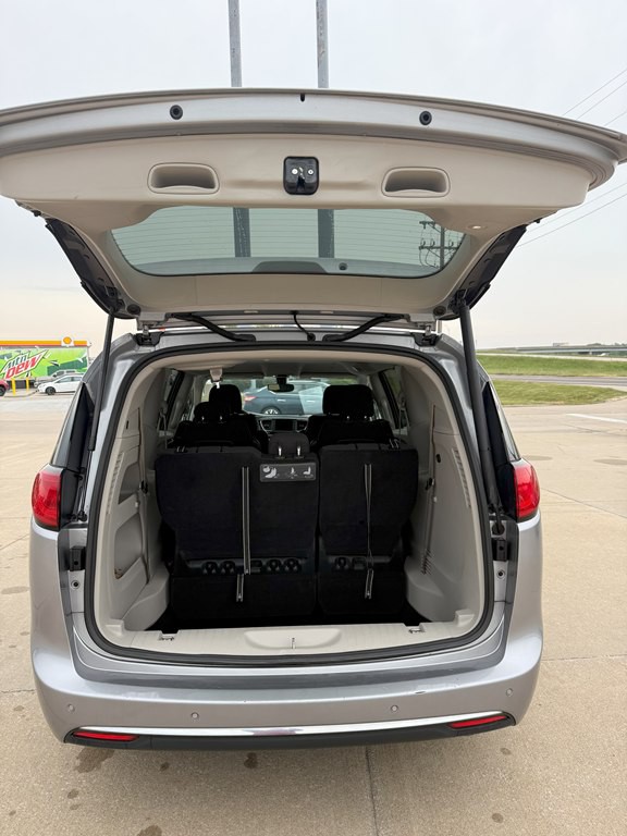 2020 Chrysler Pacifica Image 13