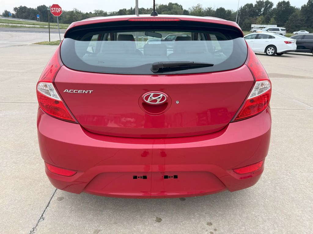 2014 Hyundai Accent Image 4