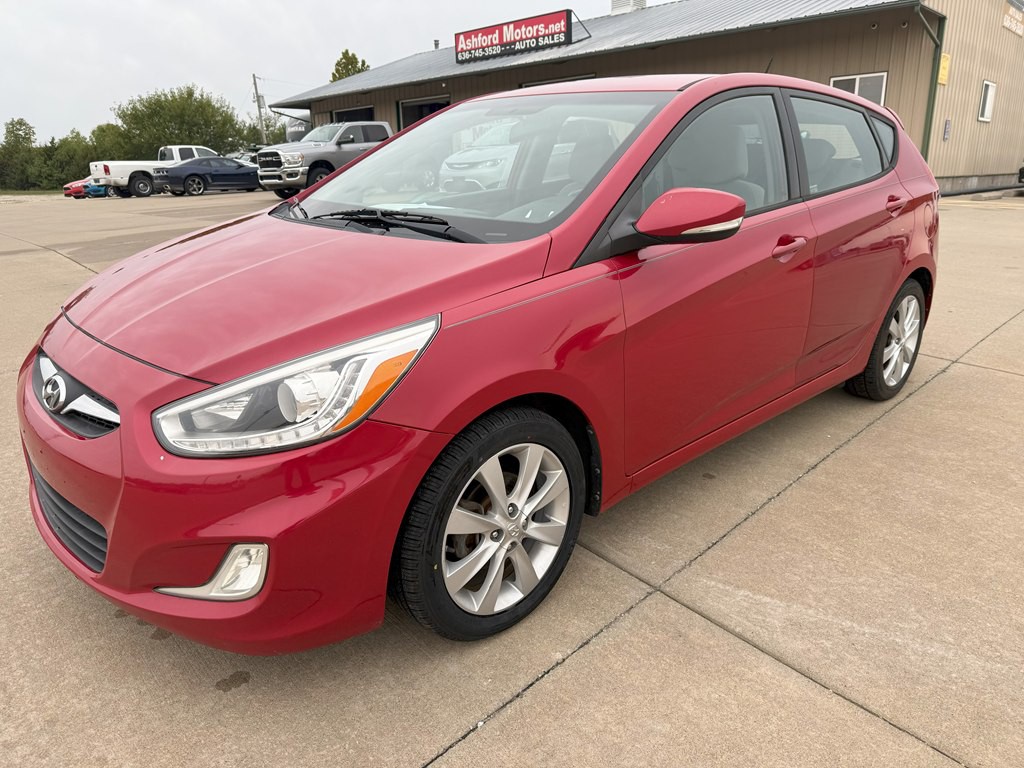 2014 Hyundai Accent Image 7