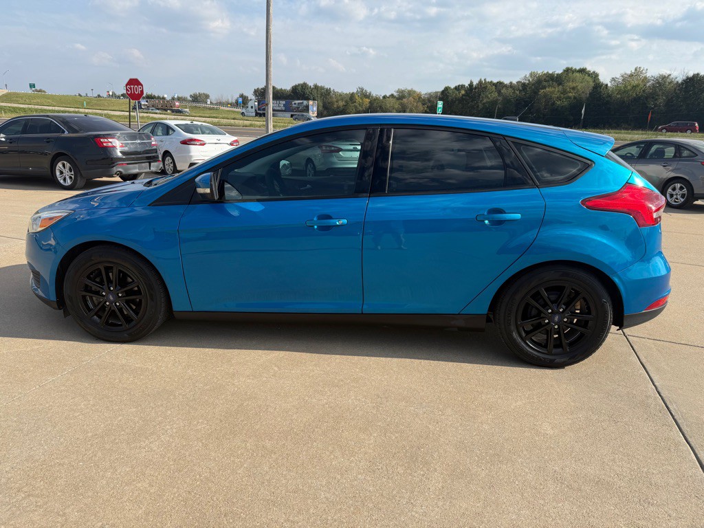 2016 Ford Focus Image 2