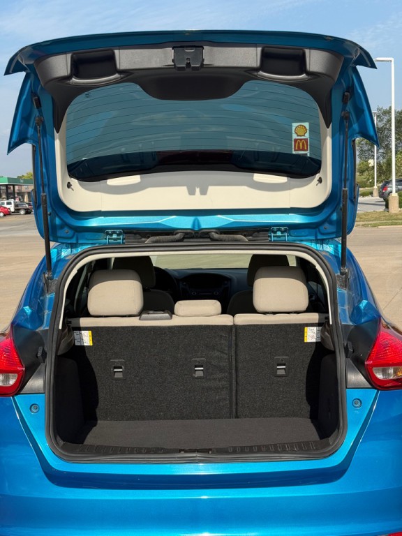 2016 Ford Focus Image 9