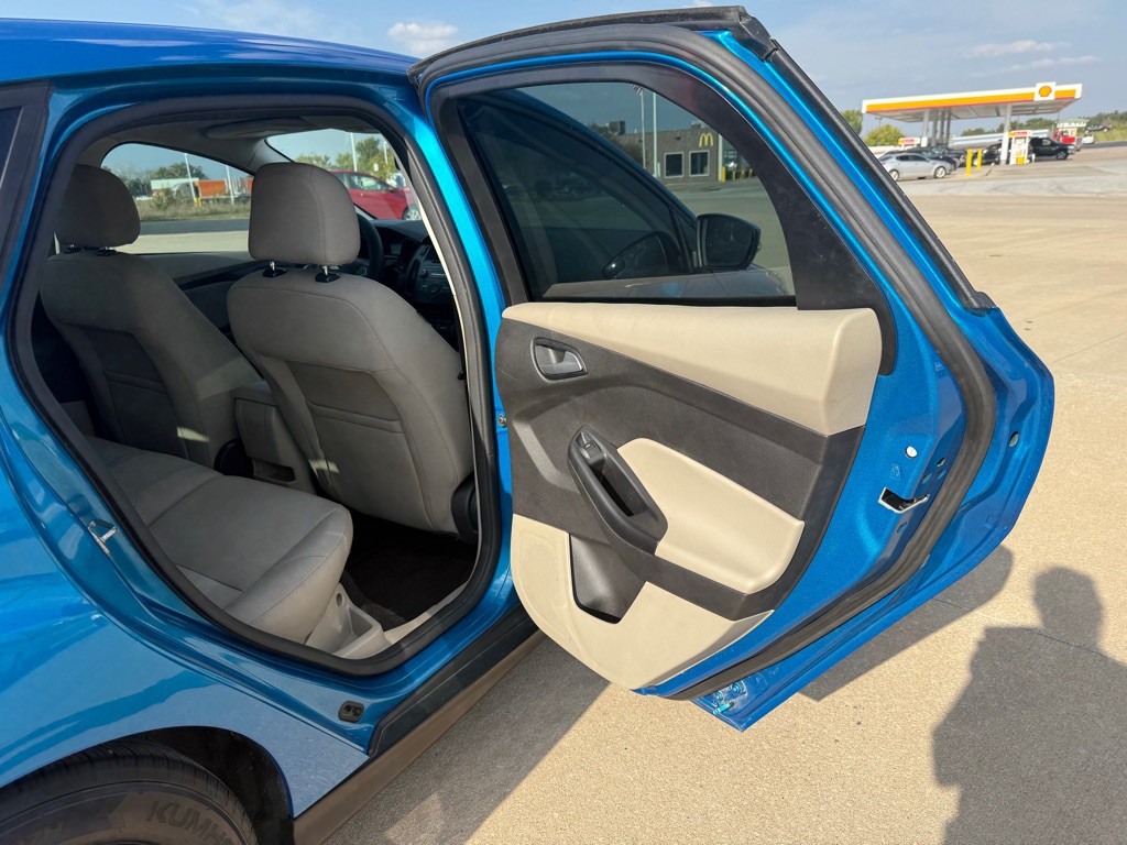 2016 Ford Focus Image 14