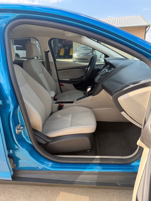 2016 Ford Focus Image 17