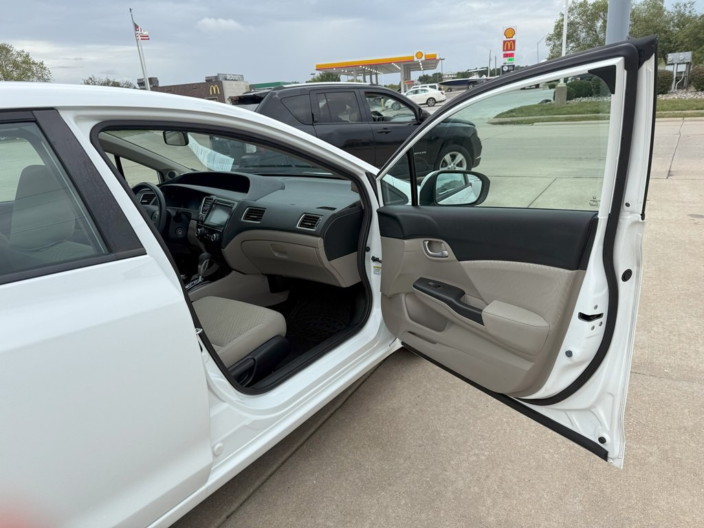2015 Honda Civic Image 16