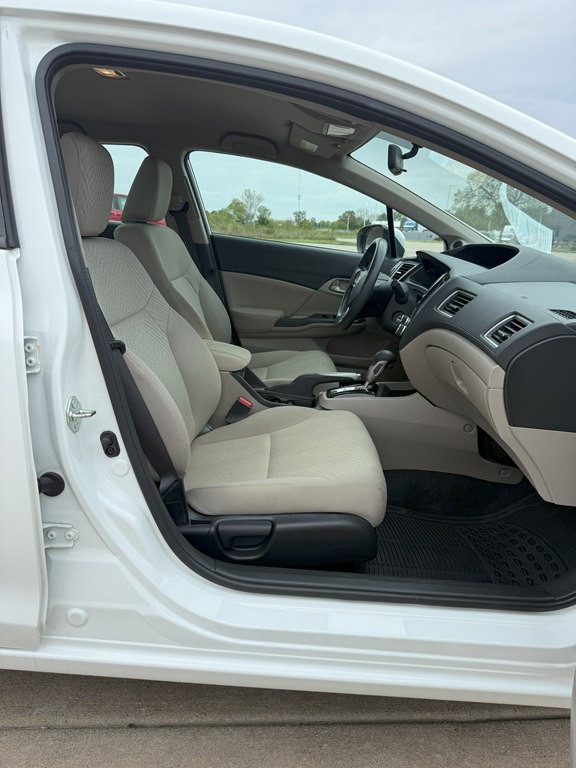 2015 Honda Civic Image 17