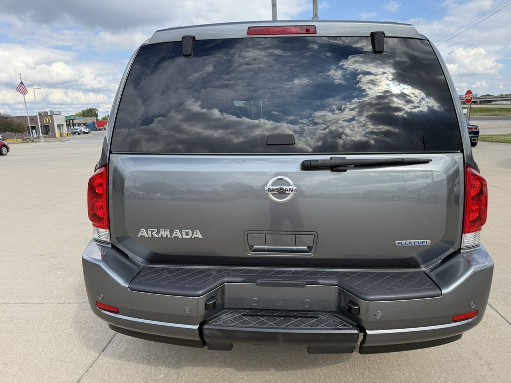 2015 Nissan Armada Image 4