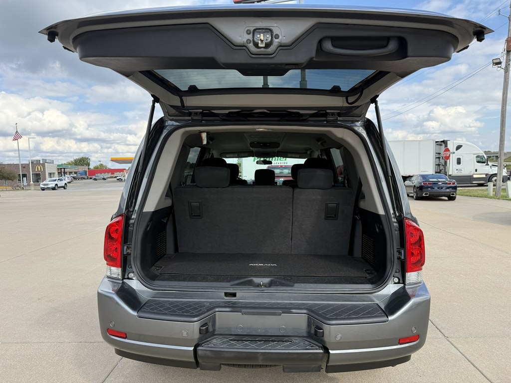 2015 Nissan Armada Image 9