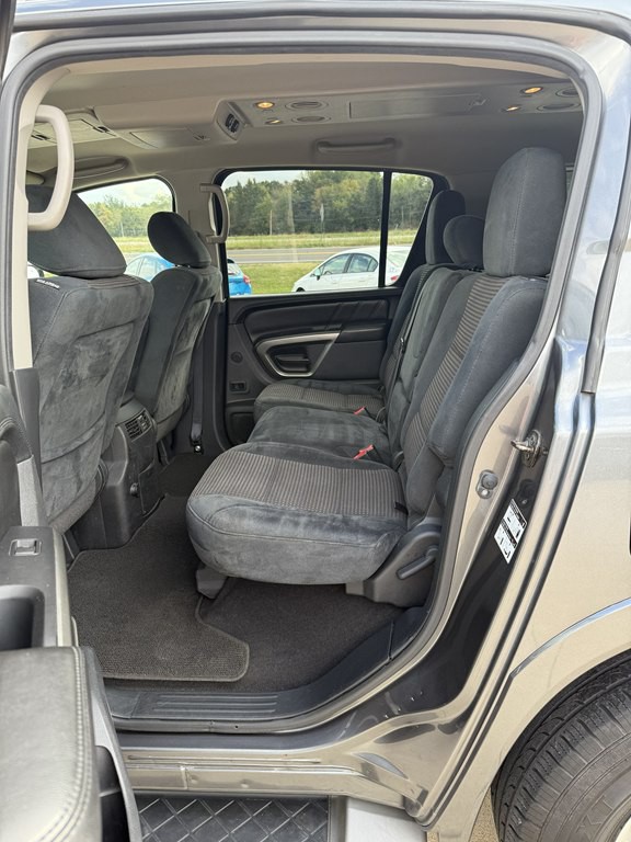 2015 Nissan Armada Image 14