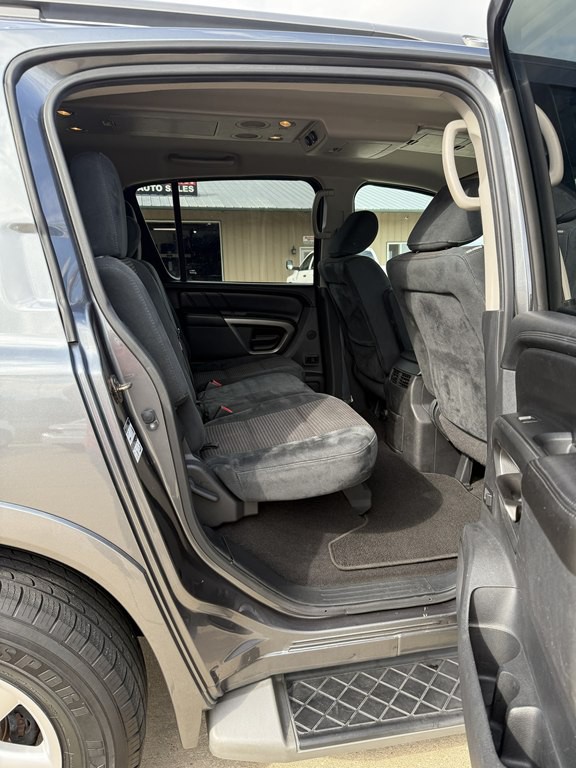 2015 Nissan Armada Image 17