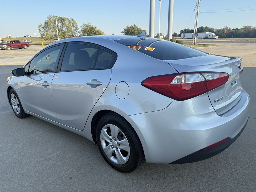 2015 Kia Forte Image 3