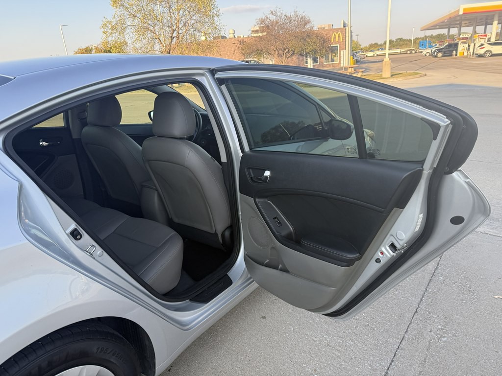 2015 Kia Forte Image 15