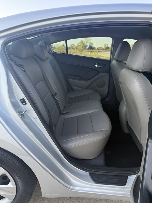 2015 Kia Forte Image 16