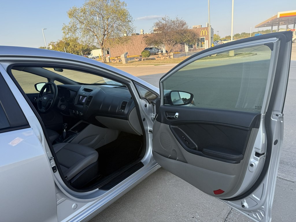 2015 Kia Forte Image 17