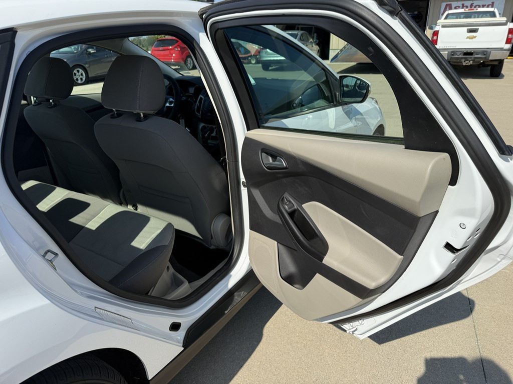 2014 Ford Focus Image 15