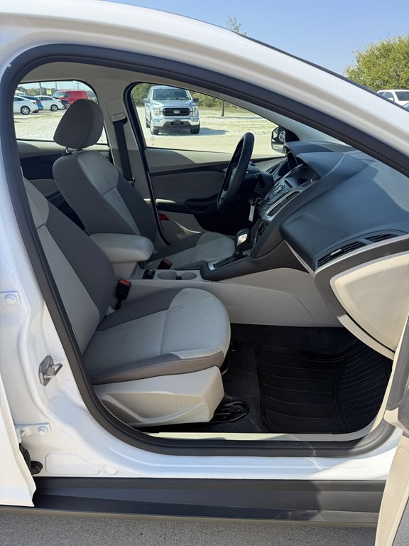 2014 Ford Focus Image 18