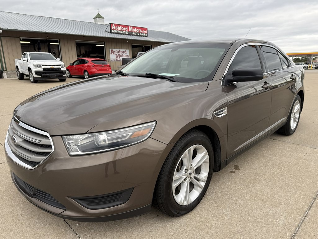 2016 Ford Taurus Image 7