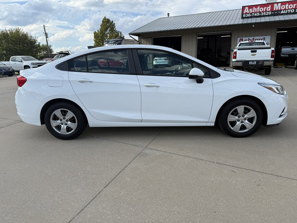 2017 Chevrolet Cruze Image 6