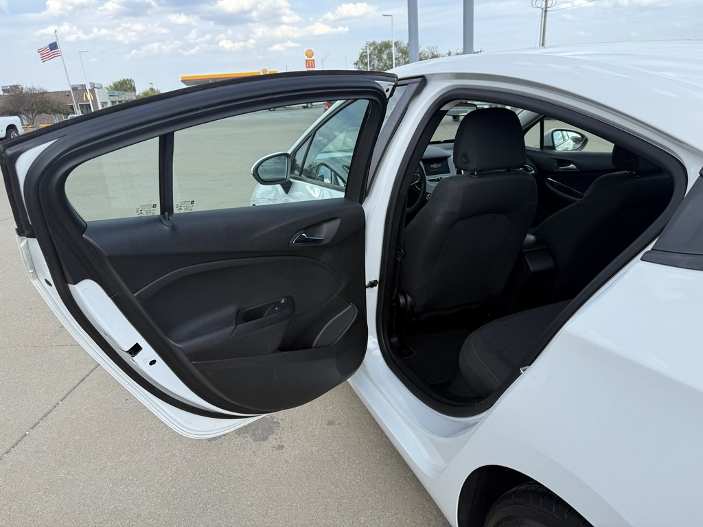 2017 Chevrolet Cruze Image 12