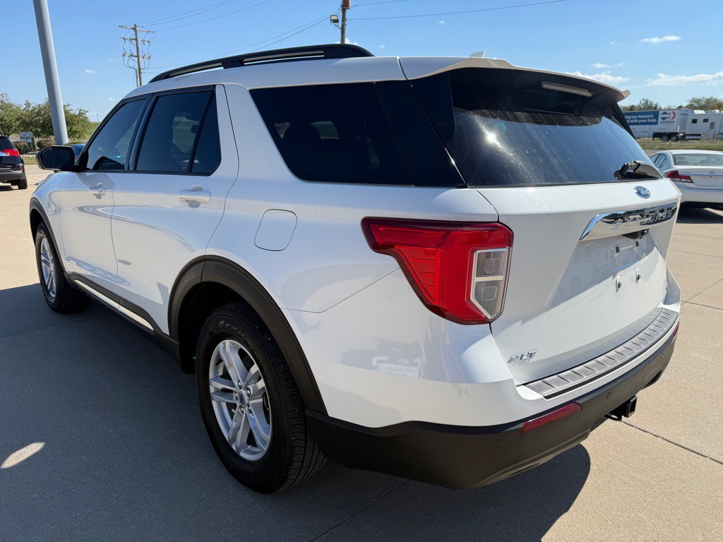 2020 Ford Explorer Image 3