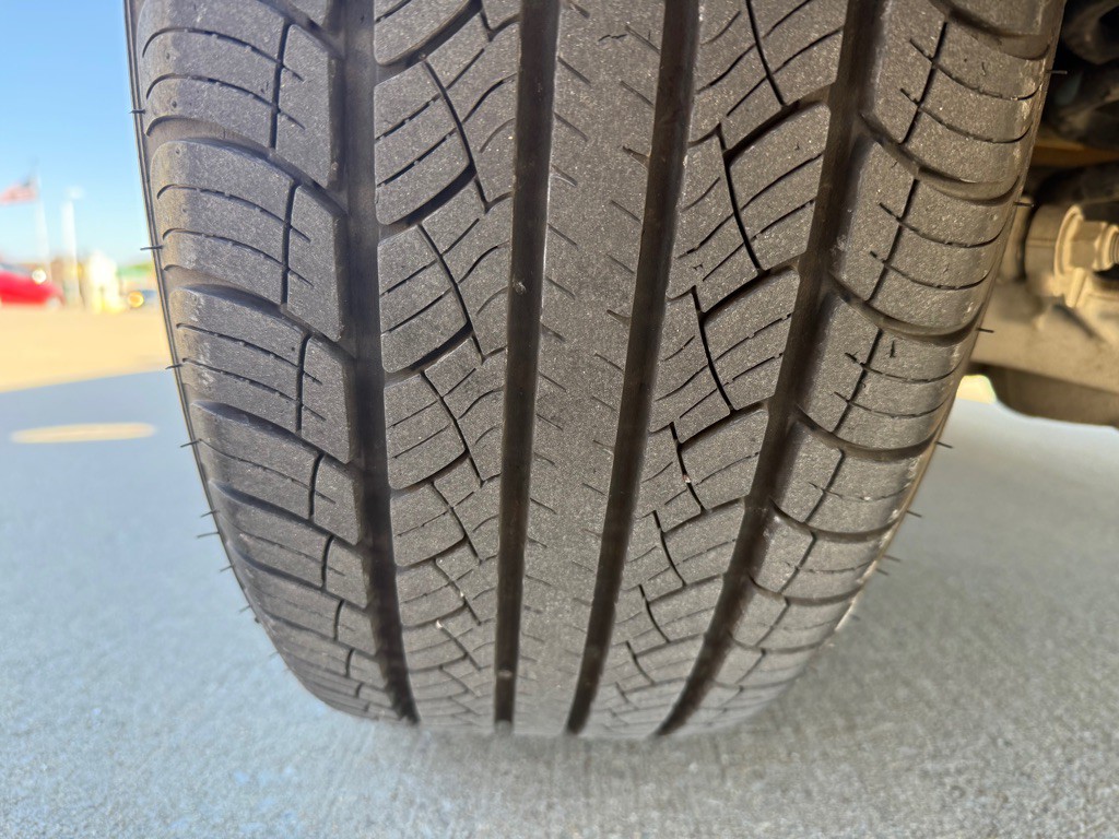 2020 Ford Explorer Image 9