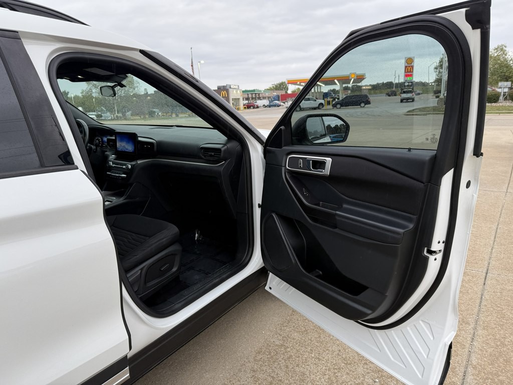 2020 Ford Explorer Image 19