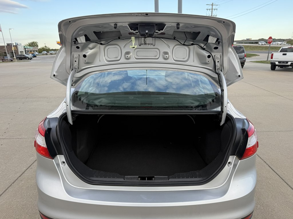 2012 Ford Focus Image 9