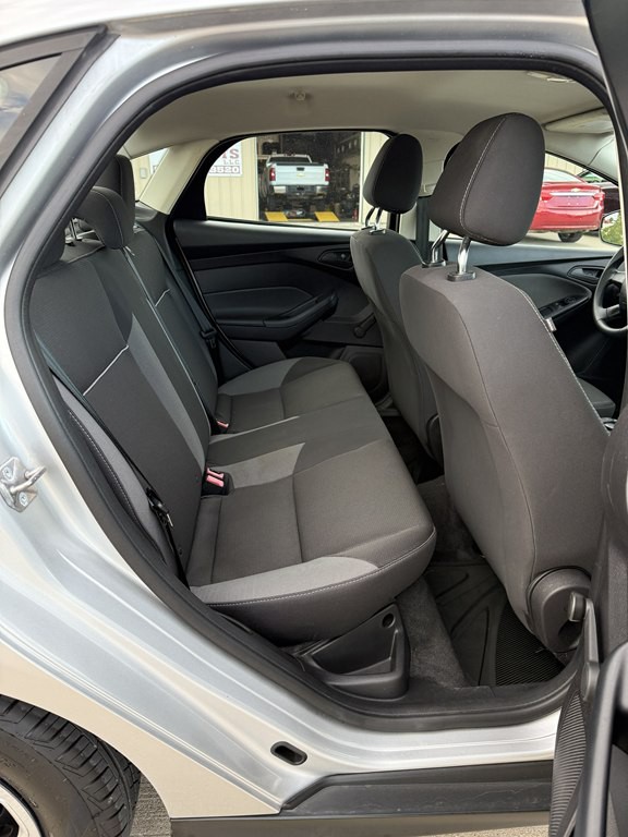 2012 Ford Focus Image 16