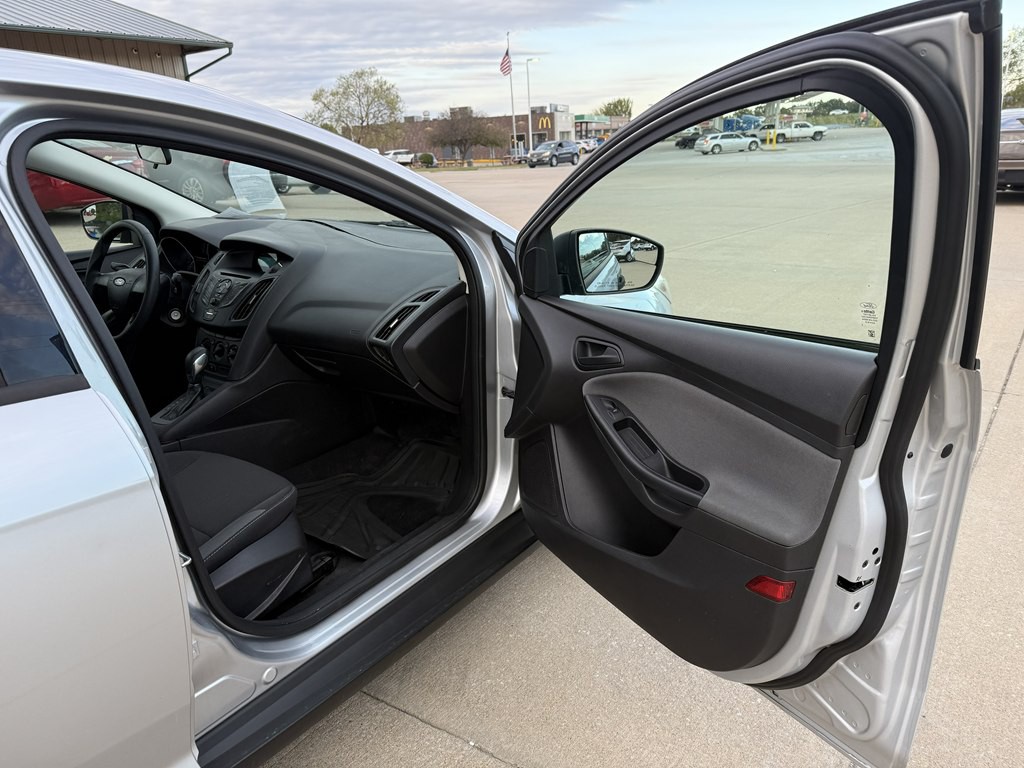 2012 Ford Focus Image 17