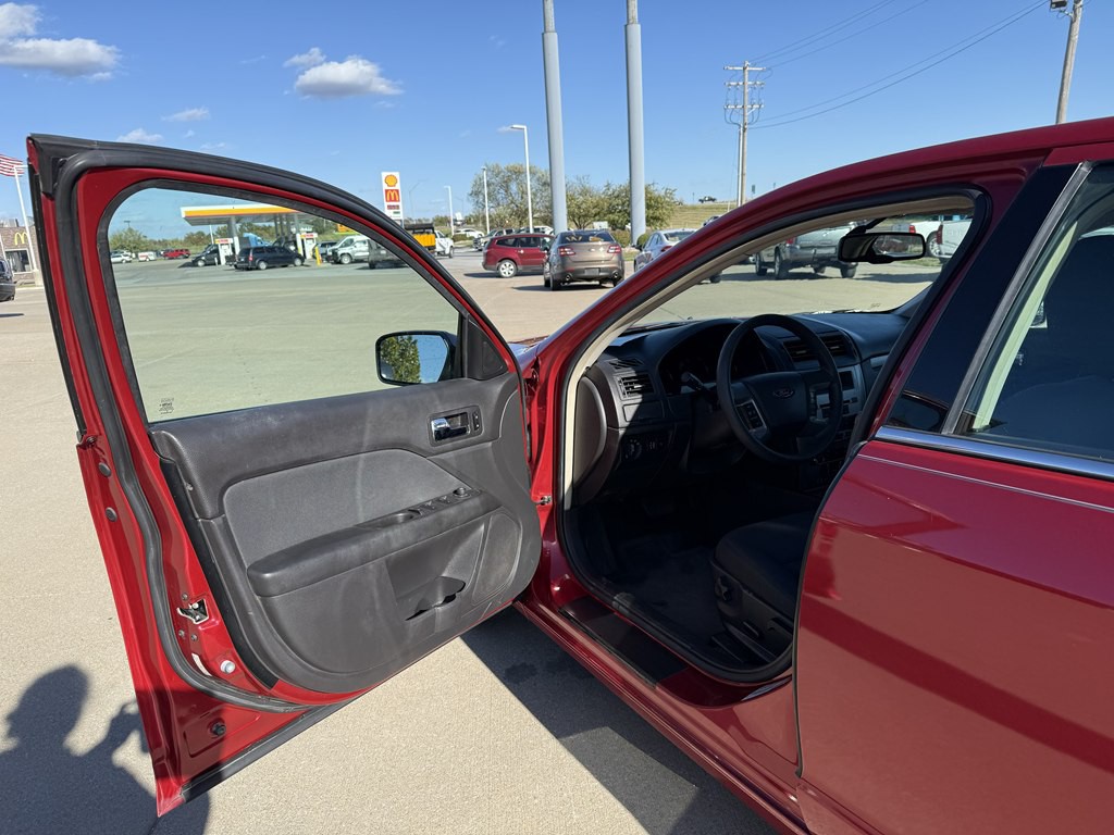 2010 Ford Fusion Image 10