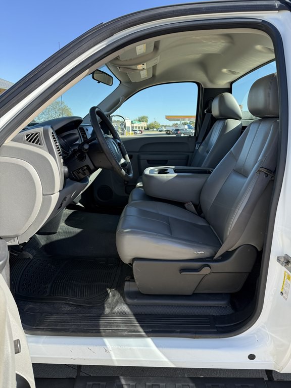 2010 Chevrolet Silverado 1500 Image 11