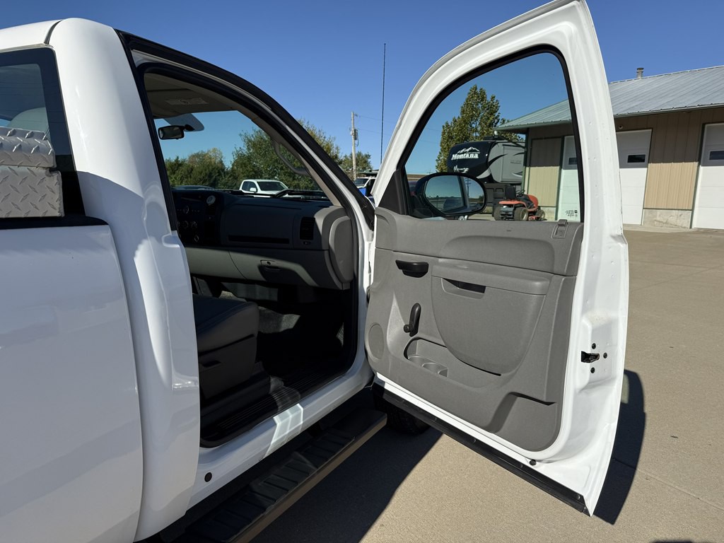 2010 Chevrolet Silverado 1500 Image 13