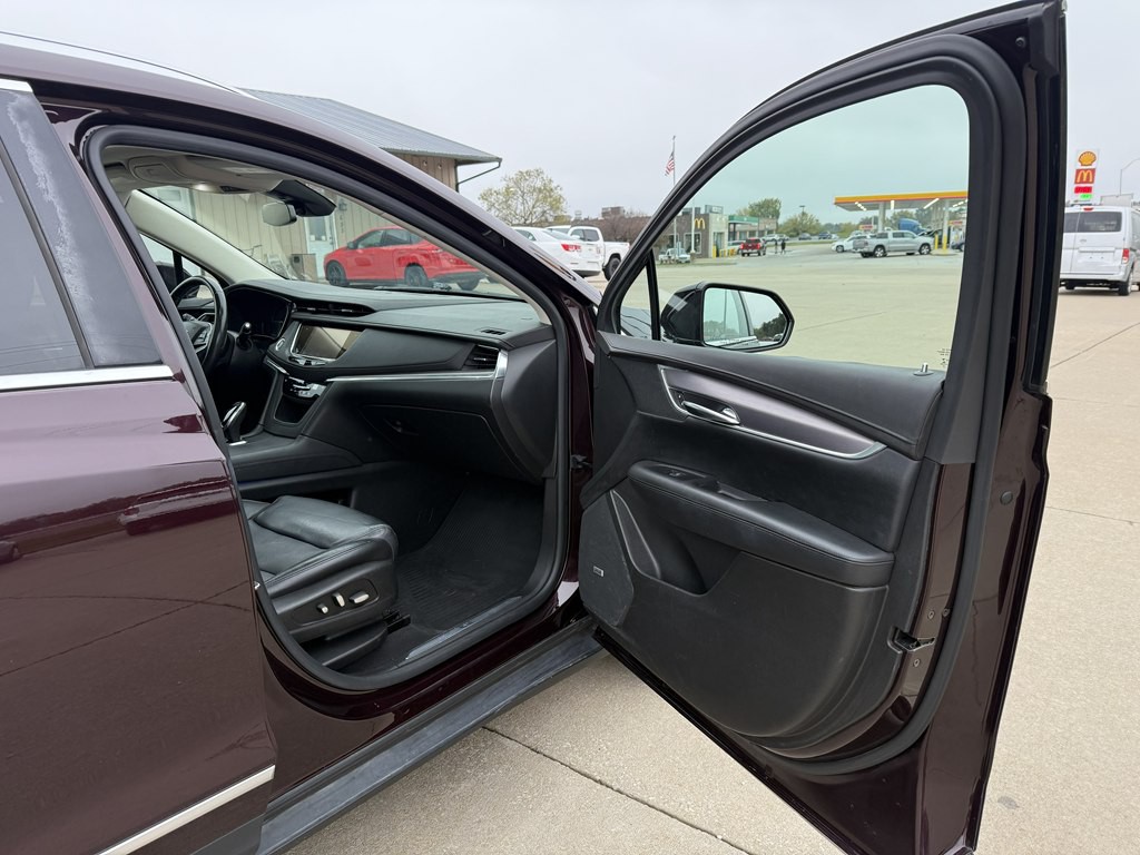 2017 Cadillac XT5 Image 17