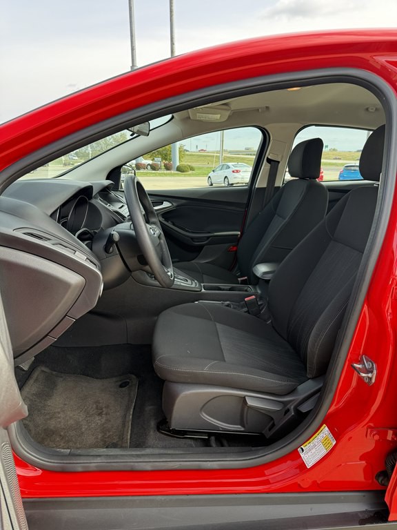 2015 Ford Focus Image 12