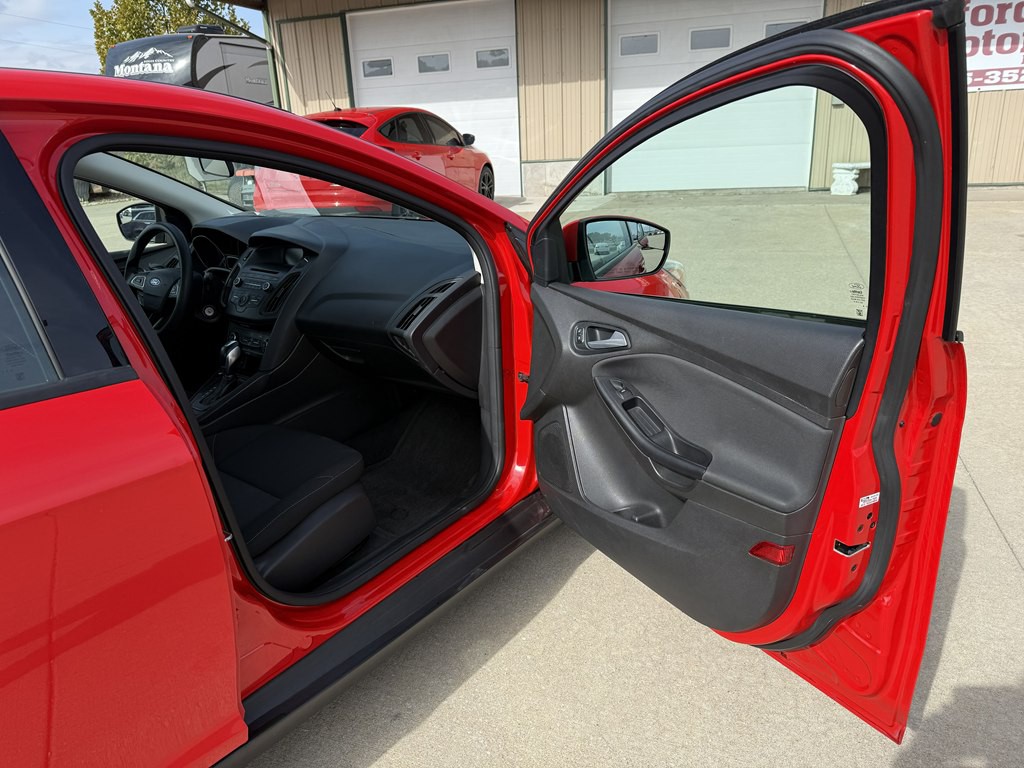 2015 Ford Focus Image 17