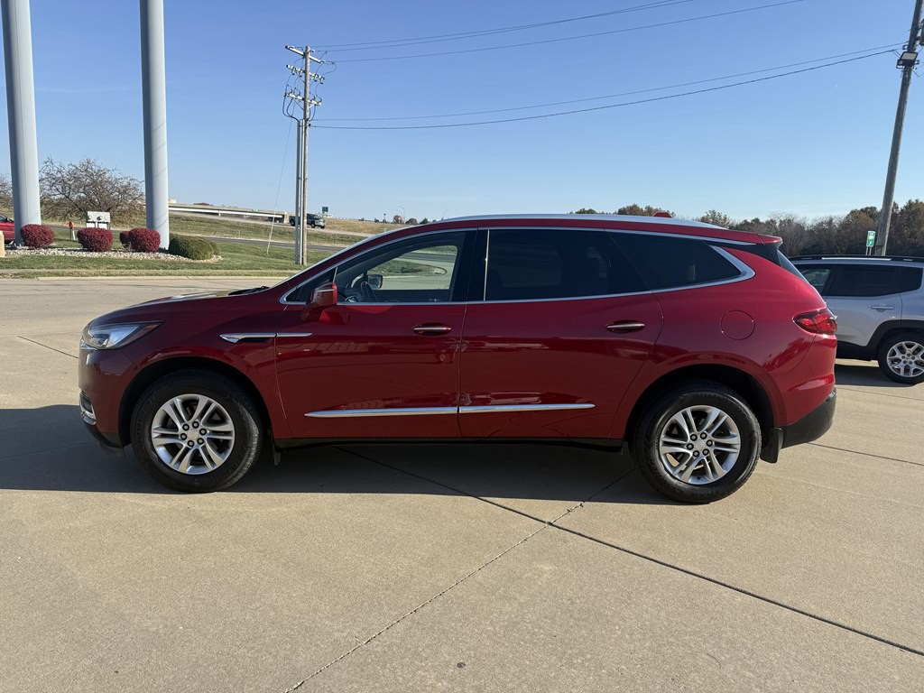 2018 Buick Enclave Image 2