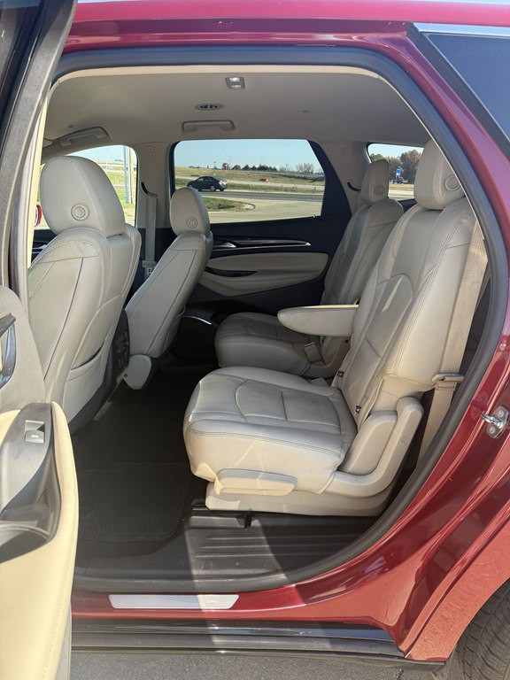 2018 Buick Enclave Image 11