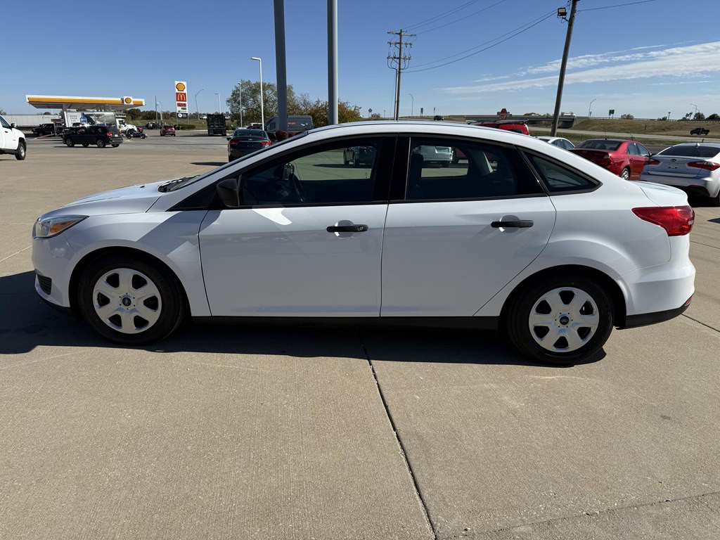 2015 Ford Focus Image 2