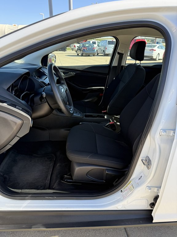 2015 Ford Focus Image 12