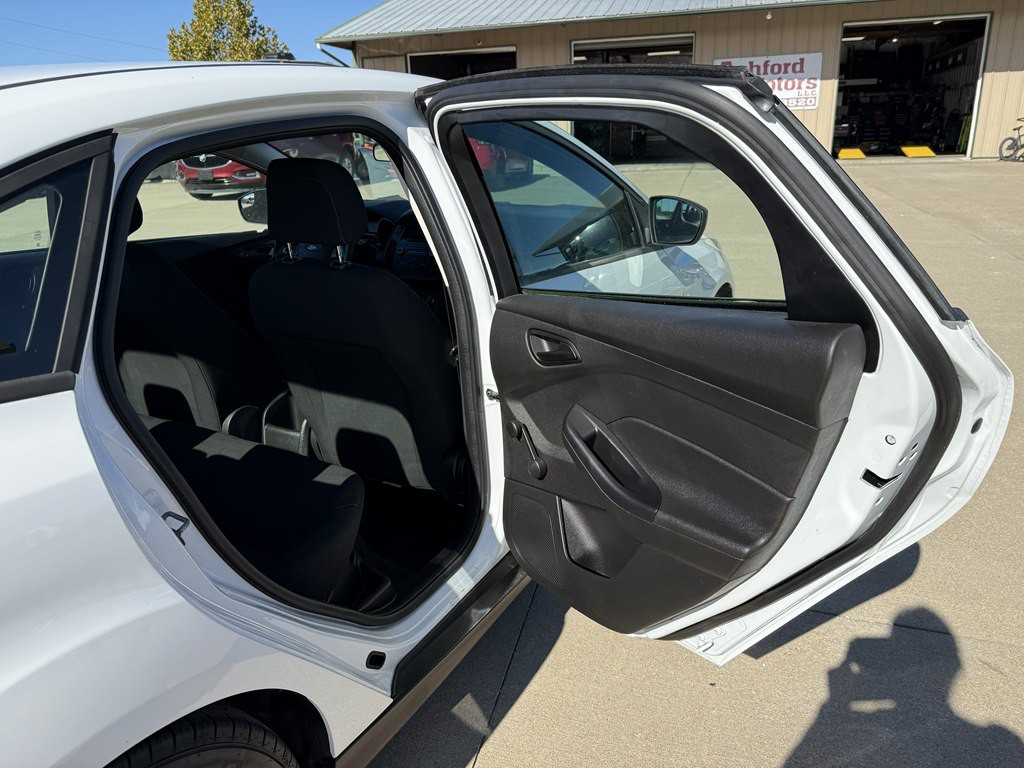 2015 Ford Focus Image 15