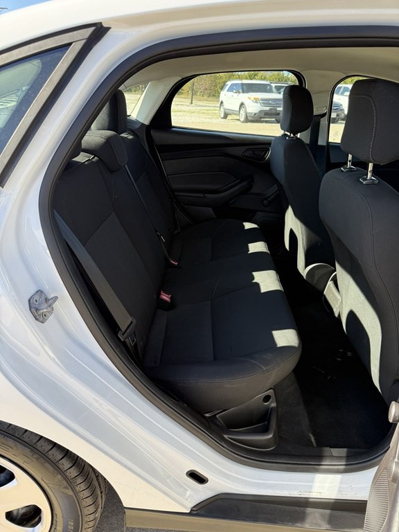 2015 Ford Focus Image 16