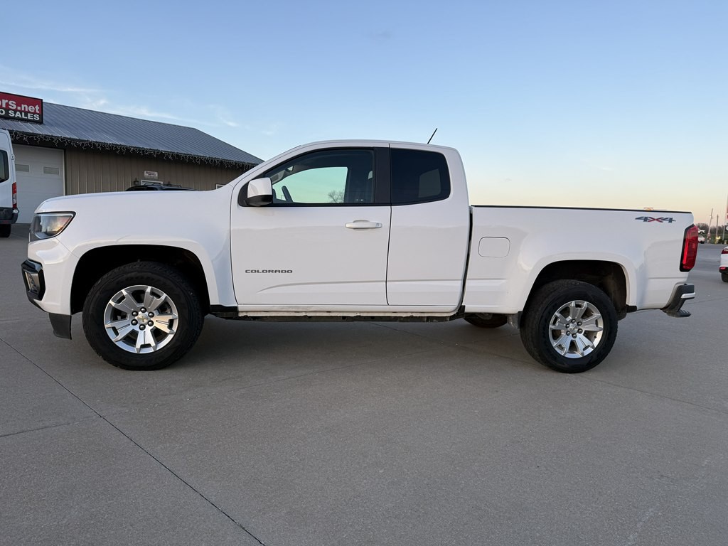 2022 Chevrolet Colorado Image 2
