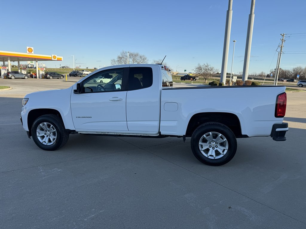 2022 Chevrolet Colorado Image 2