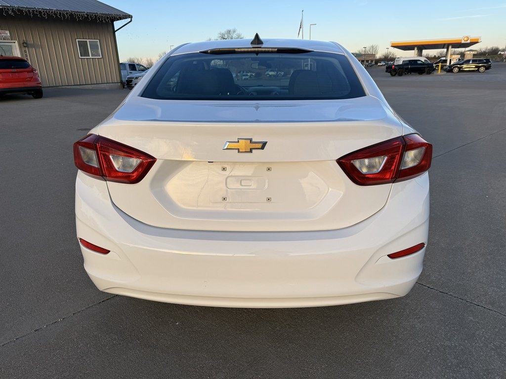 2018 Chevrolet Cruze Image 7