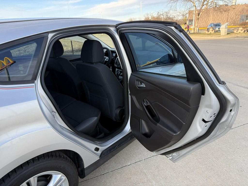 2014 Ford Focus Image 15