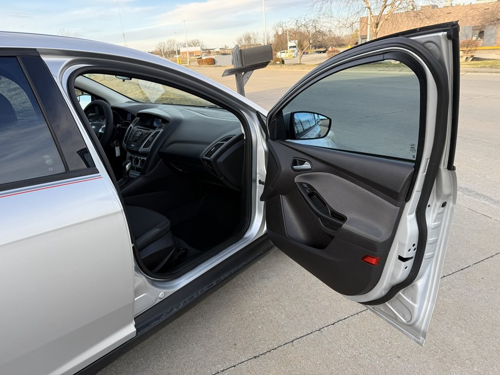 2014 Ford Focus Image 17