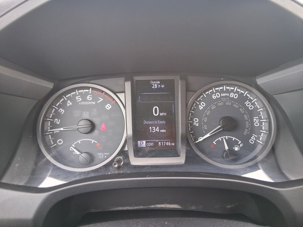 2016 Toyota Tacoma Image 24