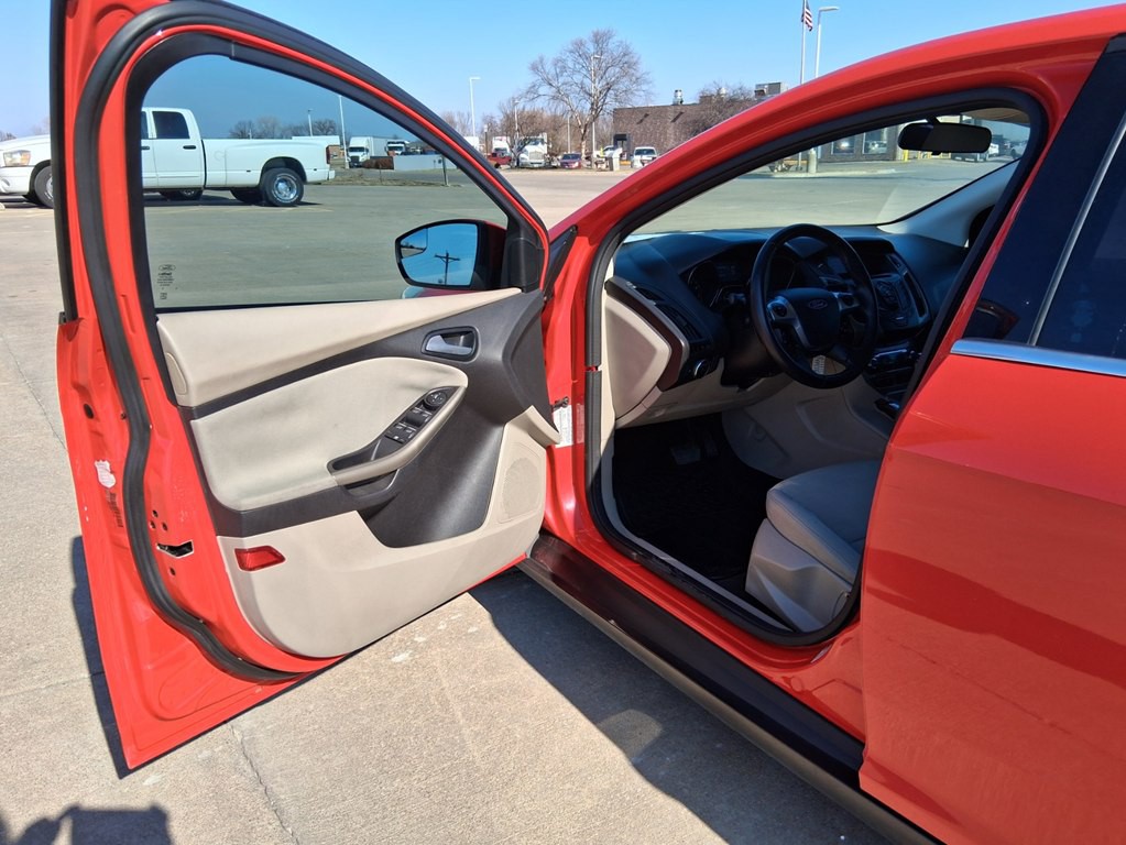 2012 Ford Focus Image 10