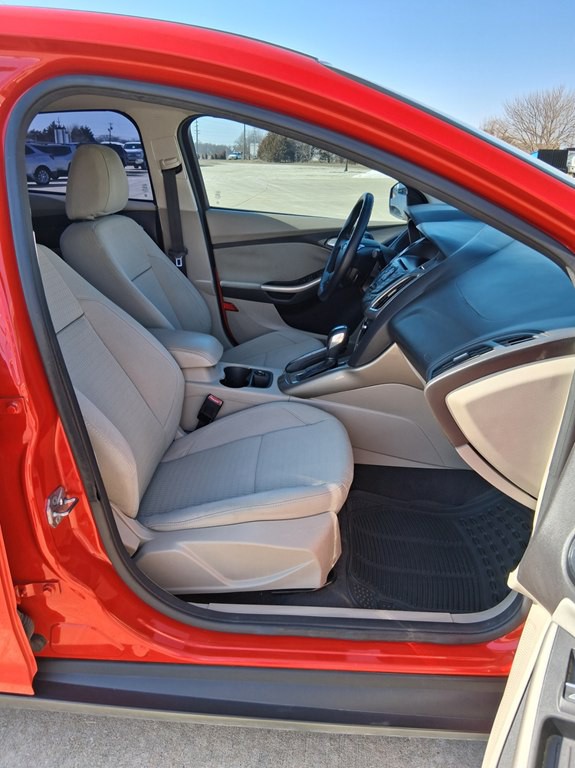 2012 Ford Focus Image 17