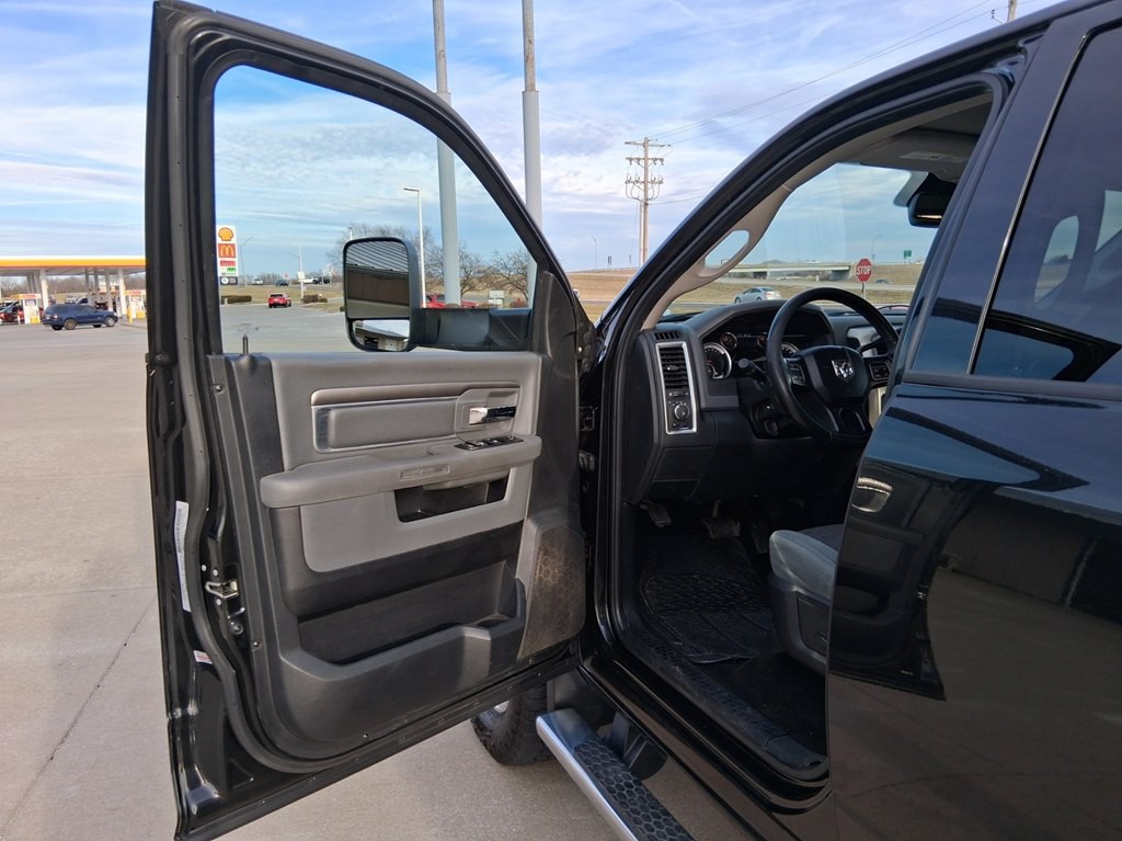 2015 RAM 2500 Image 12
