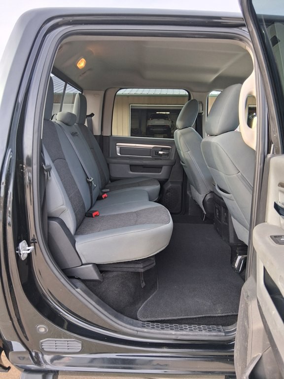 2015 RAM 2500 Image 16